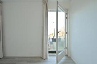 Four bedrooms with garden and roof terrace - Image 11