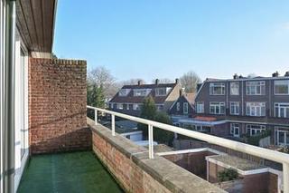 Four bedrooms with garden and roof terrace - Image 22
