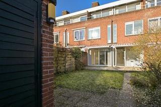 Four bedrooms with garden and roof terrace - Image 25