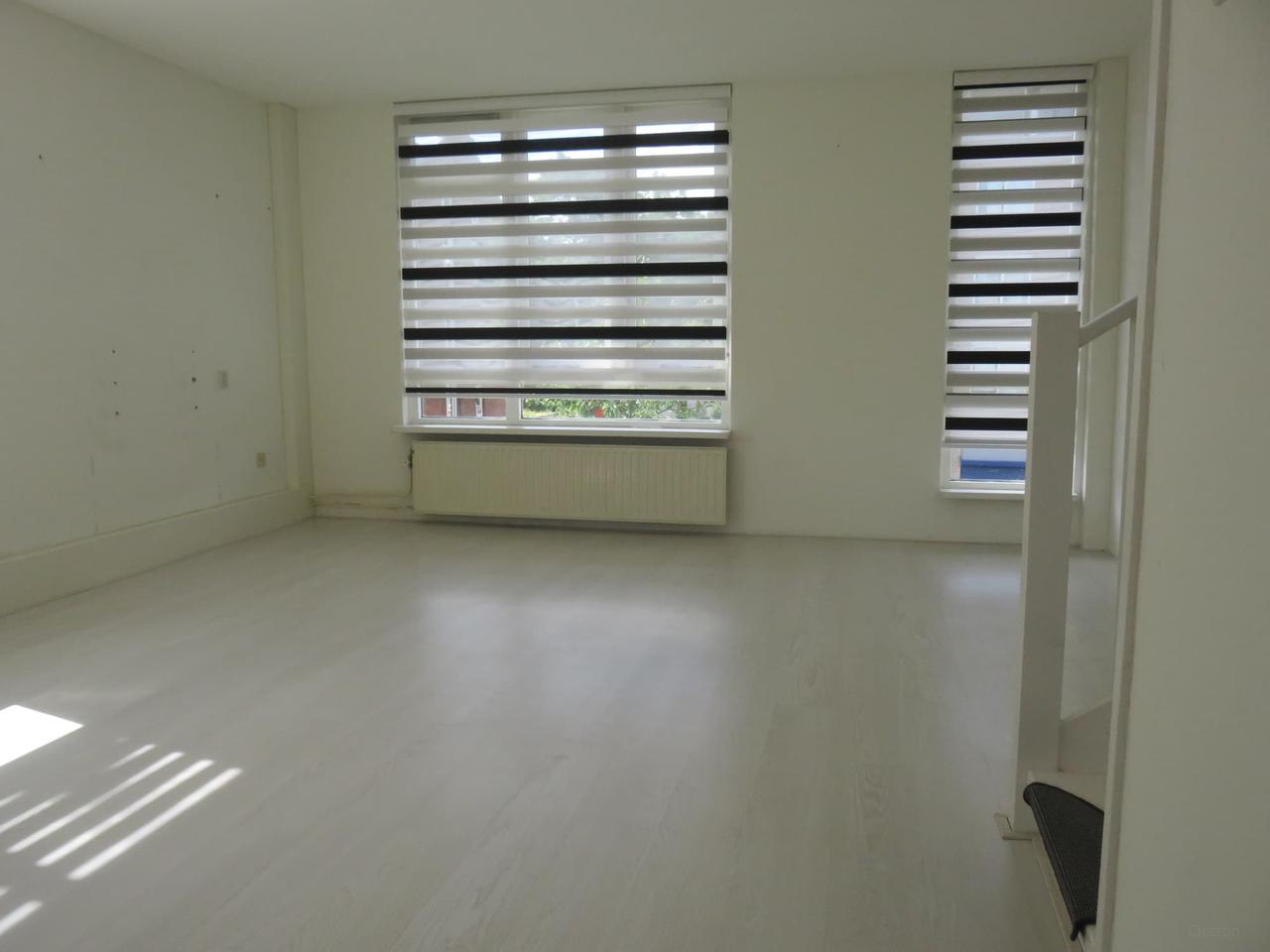 109 m² apartment with 3 bedrooms - Image 2