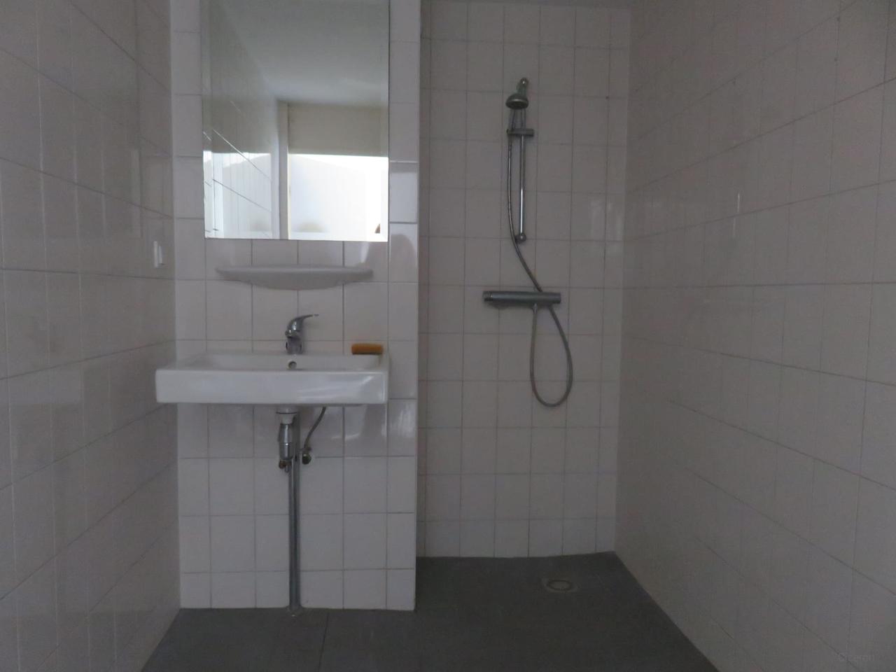 109 m² apartment with 3 bedrooms - Image 8
