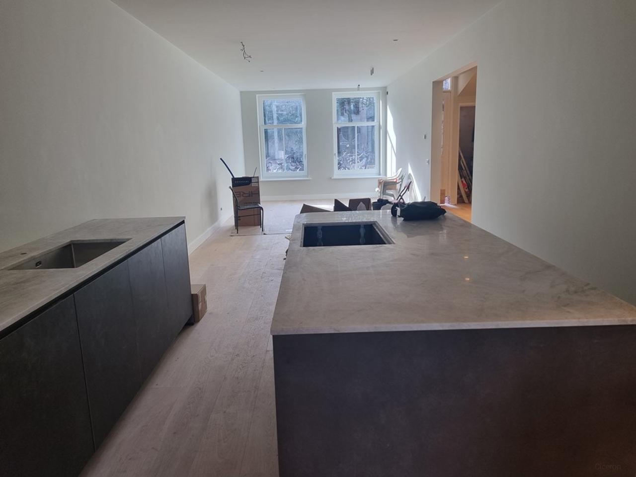 Available now: 3-bedroom apartment with garden - Image 2