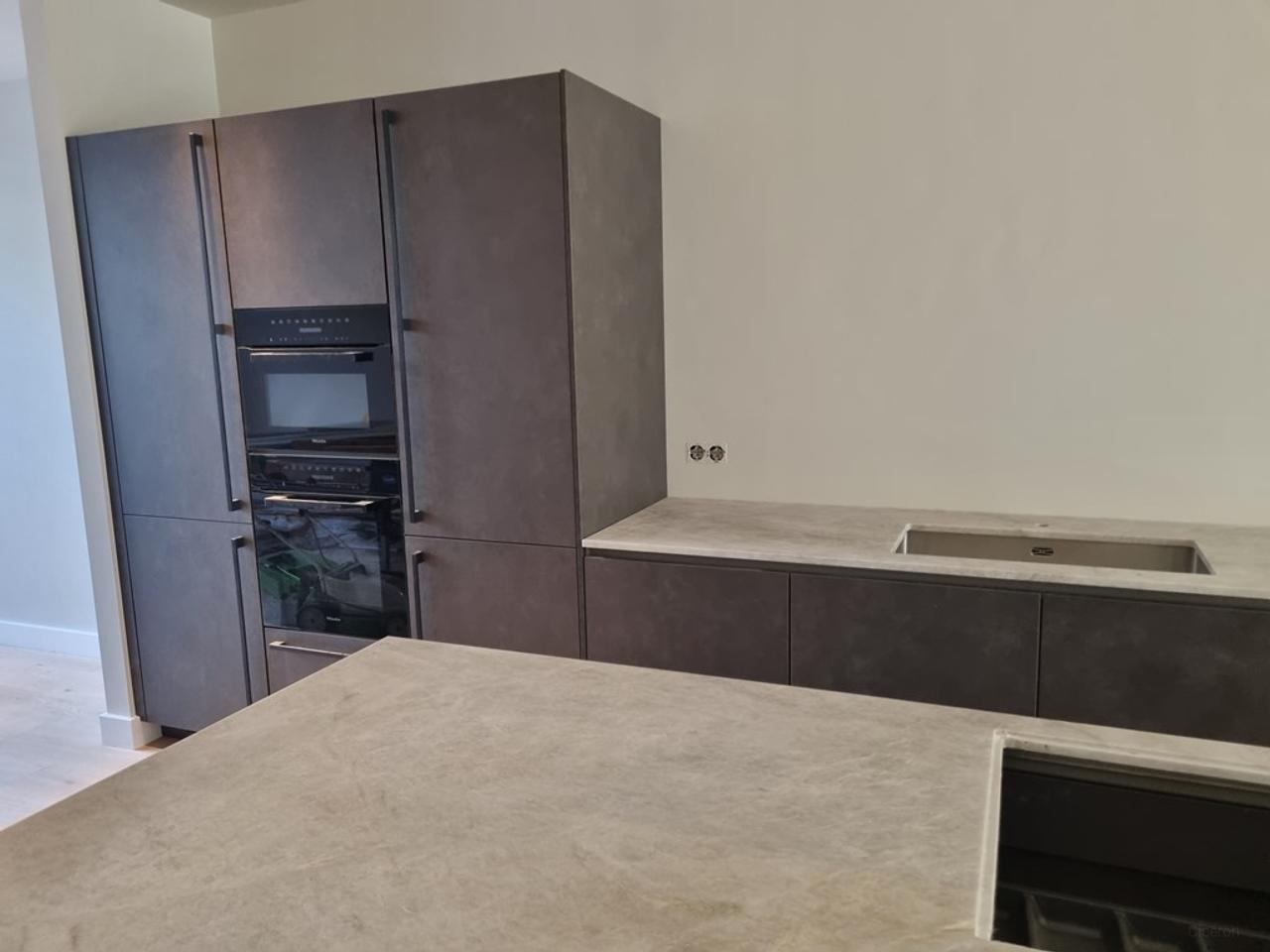 Available now: 3-bedroom apartment with garden - Image 5