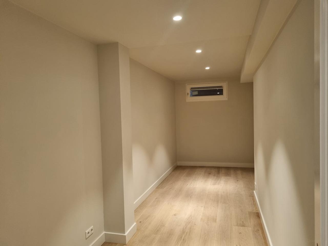 Available now: 3-bedroom apartment with garden - Image 11