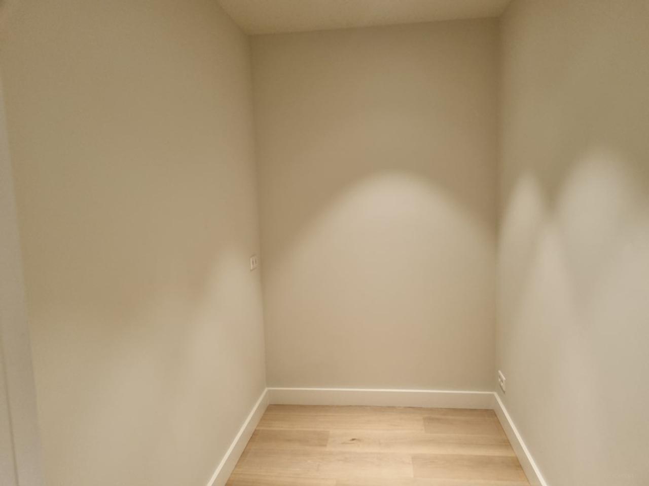Available now: 3-bedroom apartment with garden - Image 12