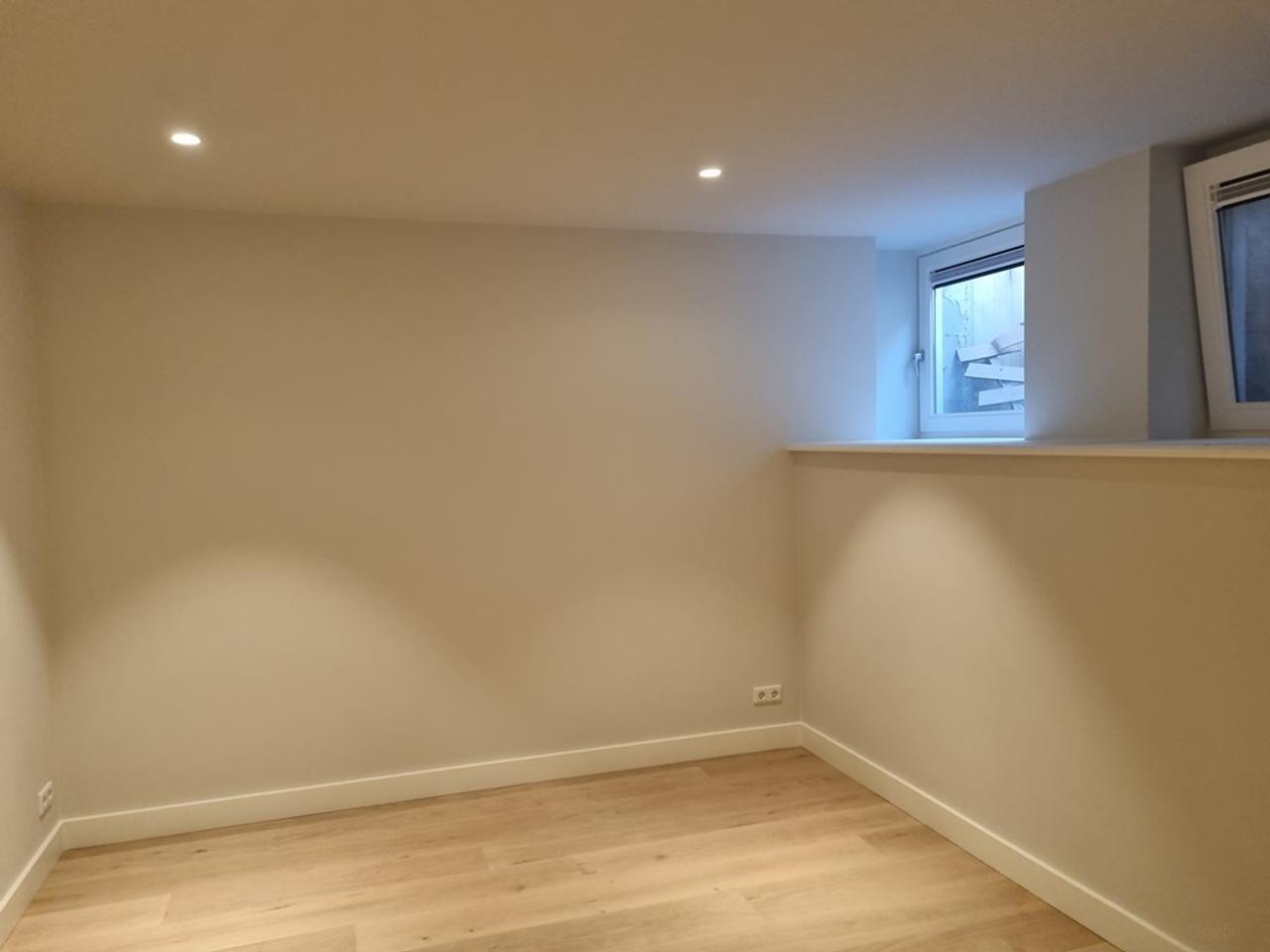 Available now: 3-bedroom apartment with garden - Image 13