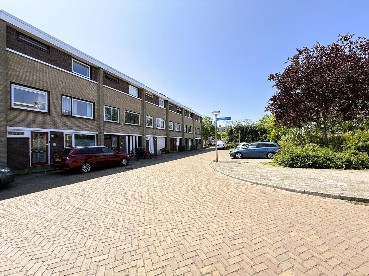 Drive-in woning met tuin en garage - Afbeelding 11