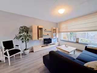 Furnished 4-Bedroom House with Garden