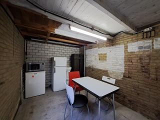 Furnished 4-Bedroom House with Garden - Image 12