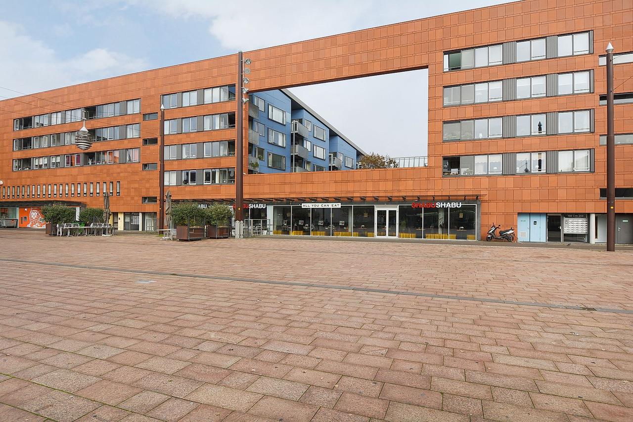 146 m² wonen met drie slaapkamers - Afbeelding 1