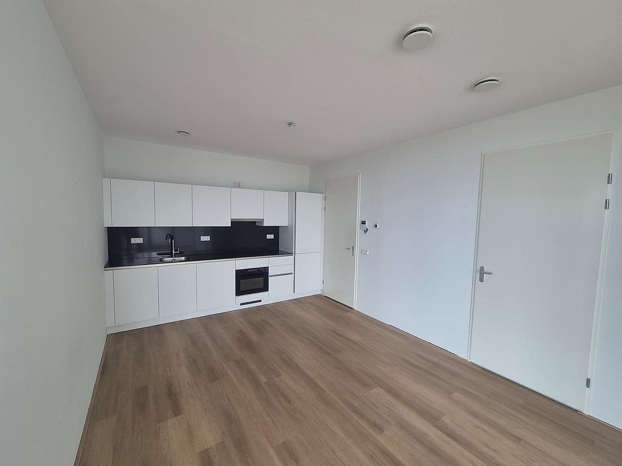 A++ apartment with views in Schiedam - Image 3
