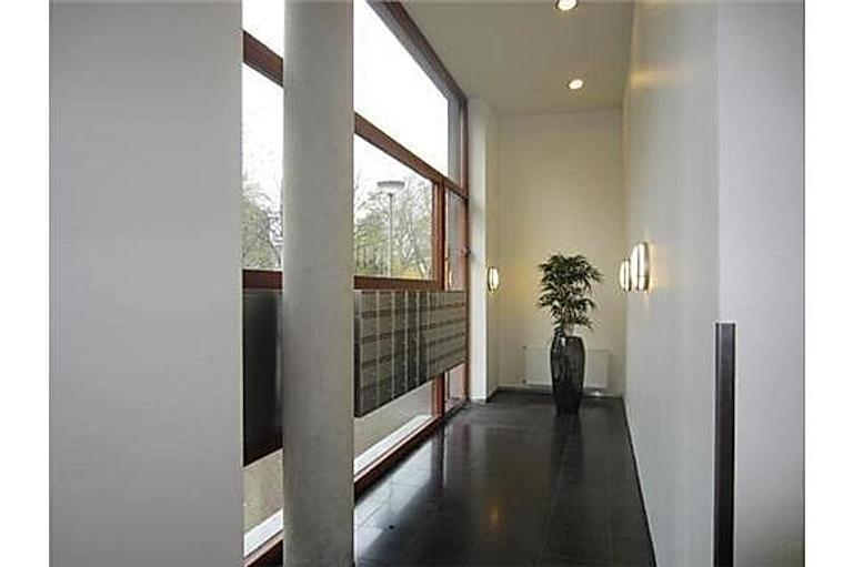 105 m² apartment with 2 bedrooms - Image 2