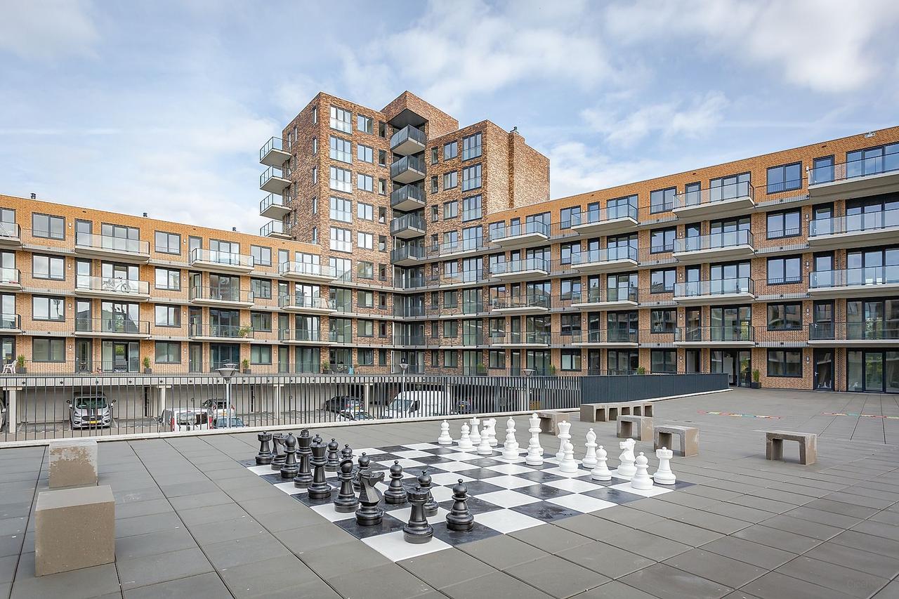 92 m² apartment with balcony in Hoofddorp - Image 1