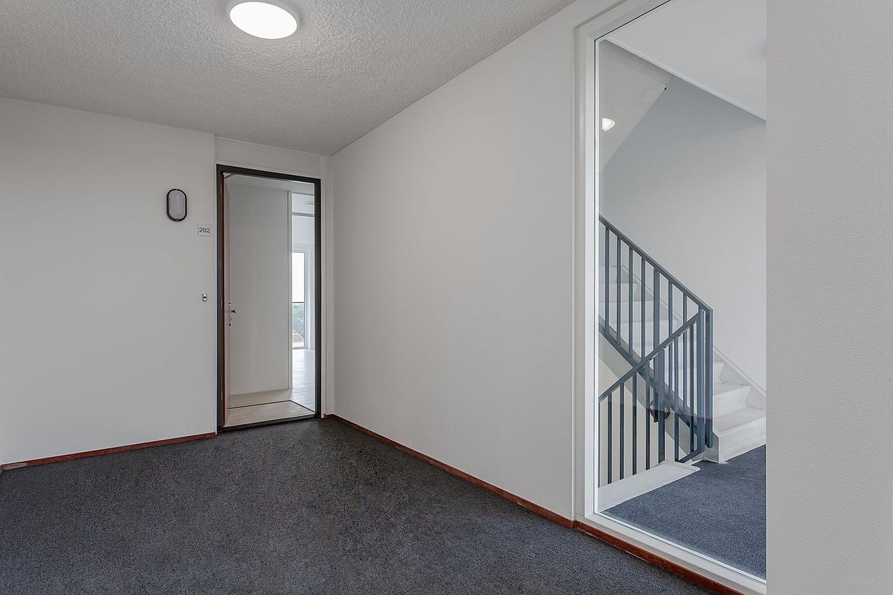 92 m² apartment with balcony in Hoofddorp - Image 3