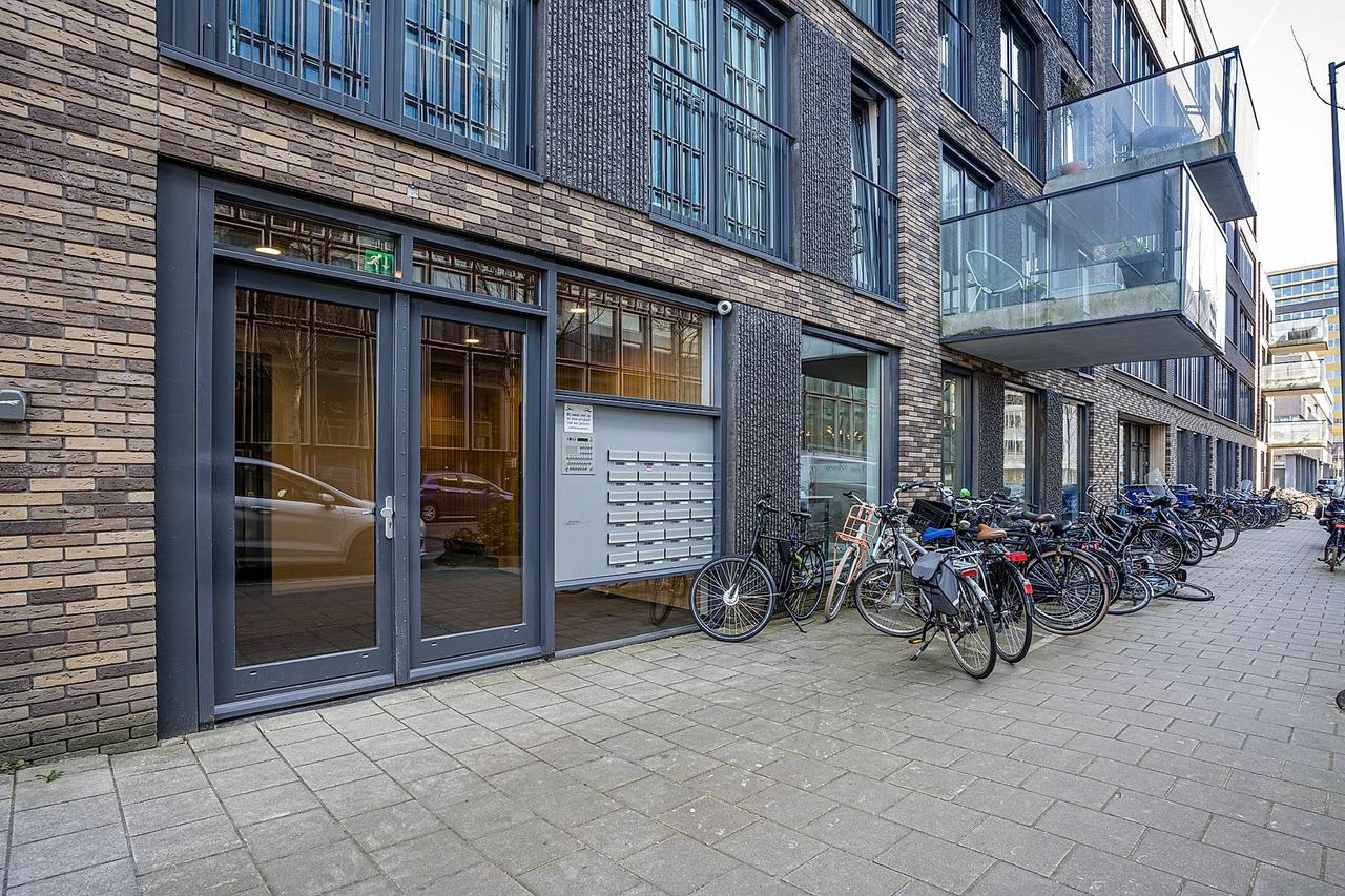 93 m² apartment with balcony and parking - Image 2