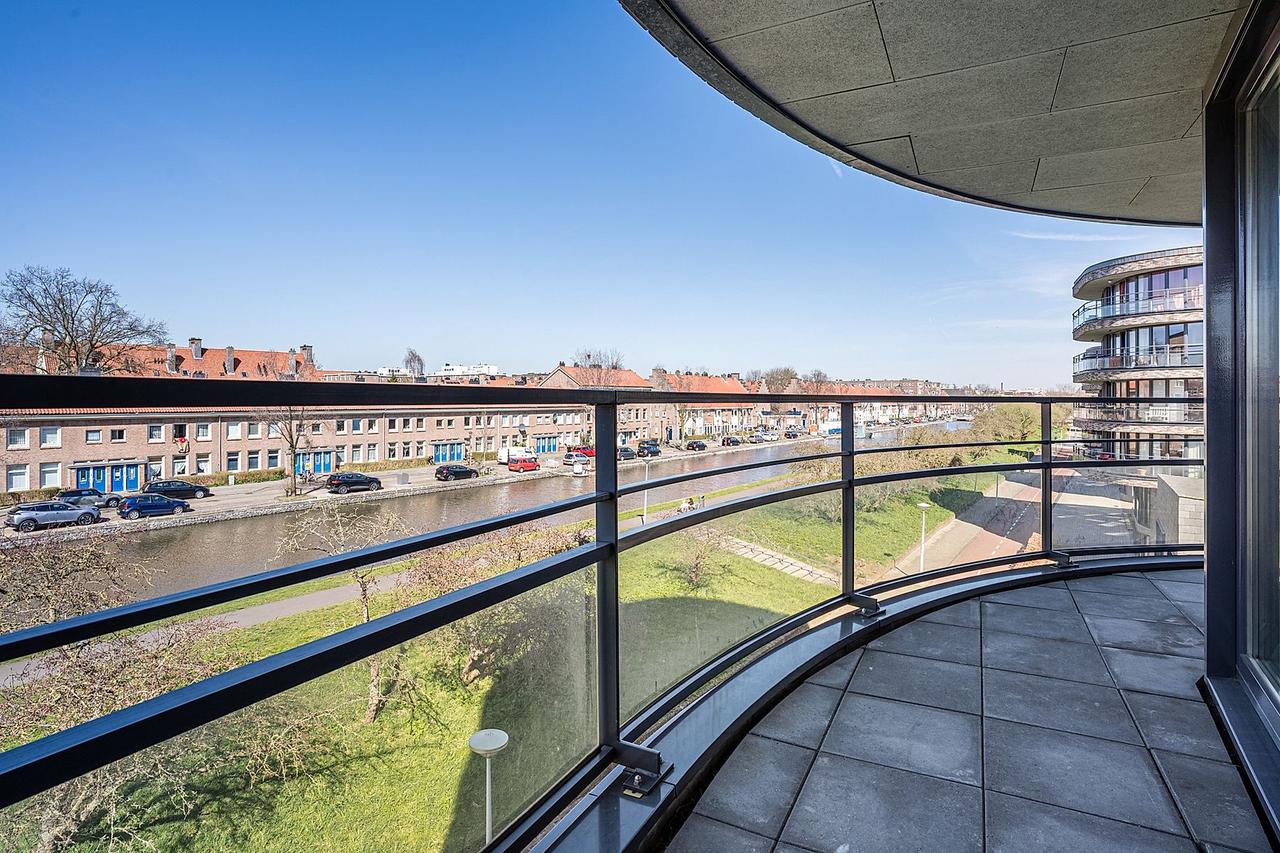 93 m² apartment with balcony and parking - Image 3