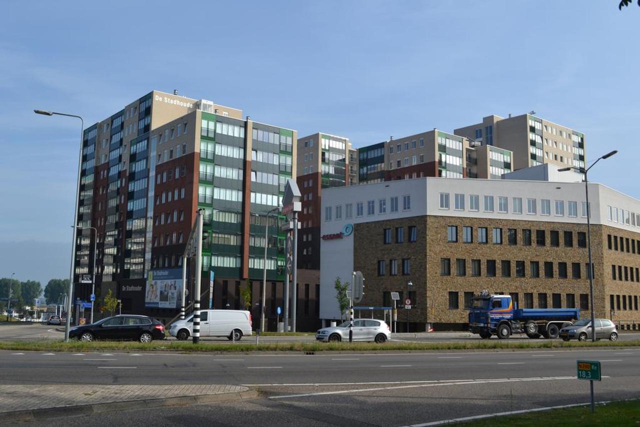 Wijds Maaszicht vanuit 92 m² appartement - Afbeelding 2