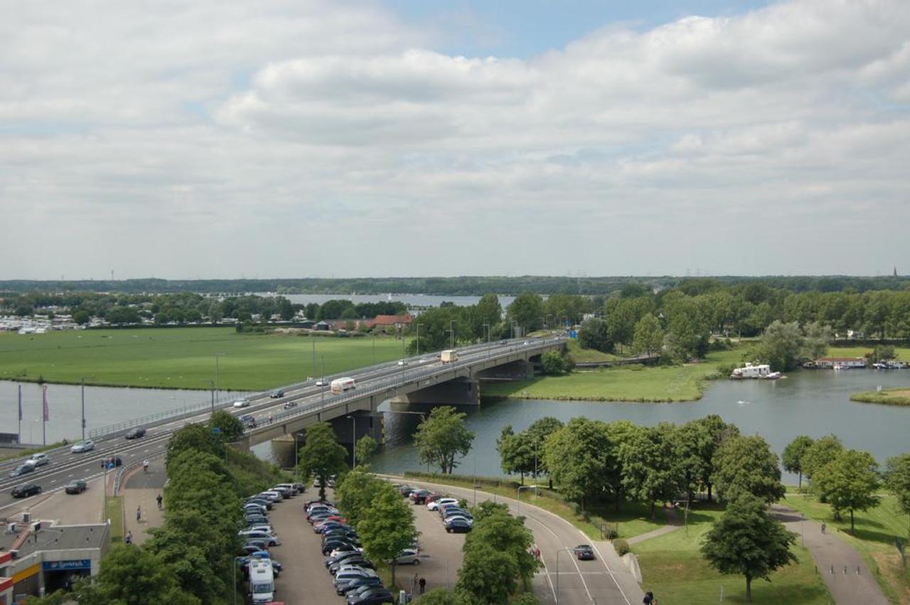 Wijds Maaszicht vanuit 92 m² appartement - Afbeelding 5
