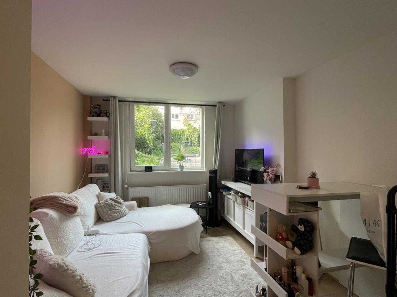 2-Room Apartment in Spijkerkwartier - Image 2
