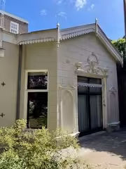 18th-Century House with 530 m² Garden