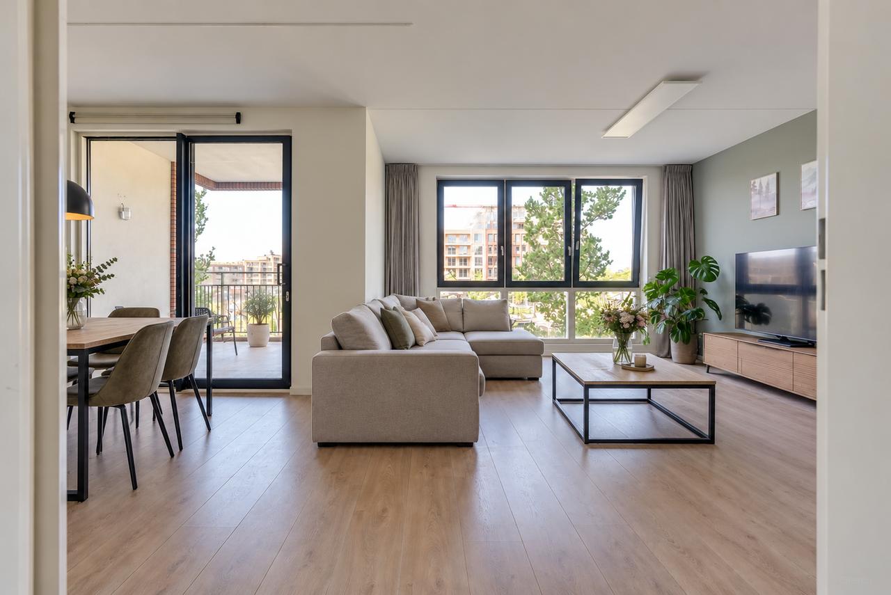 Furnished 3-Room Apartment with Balcony - Image 1