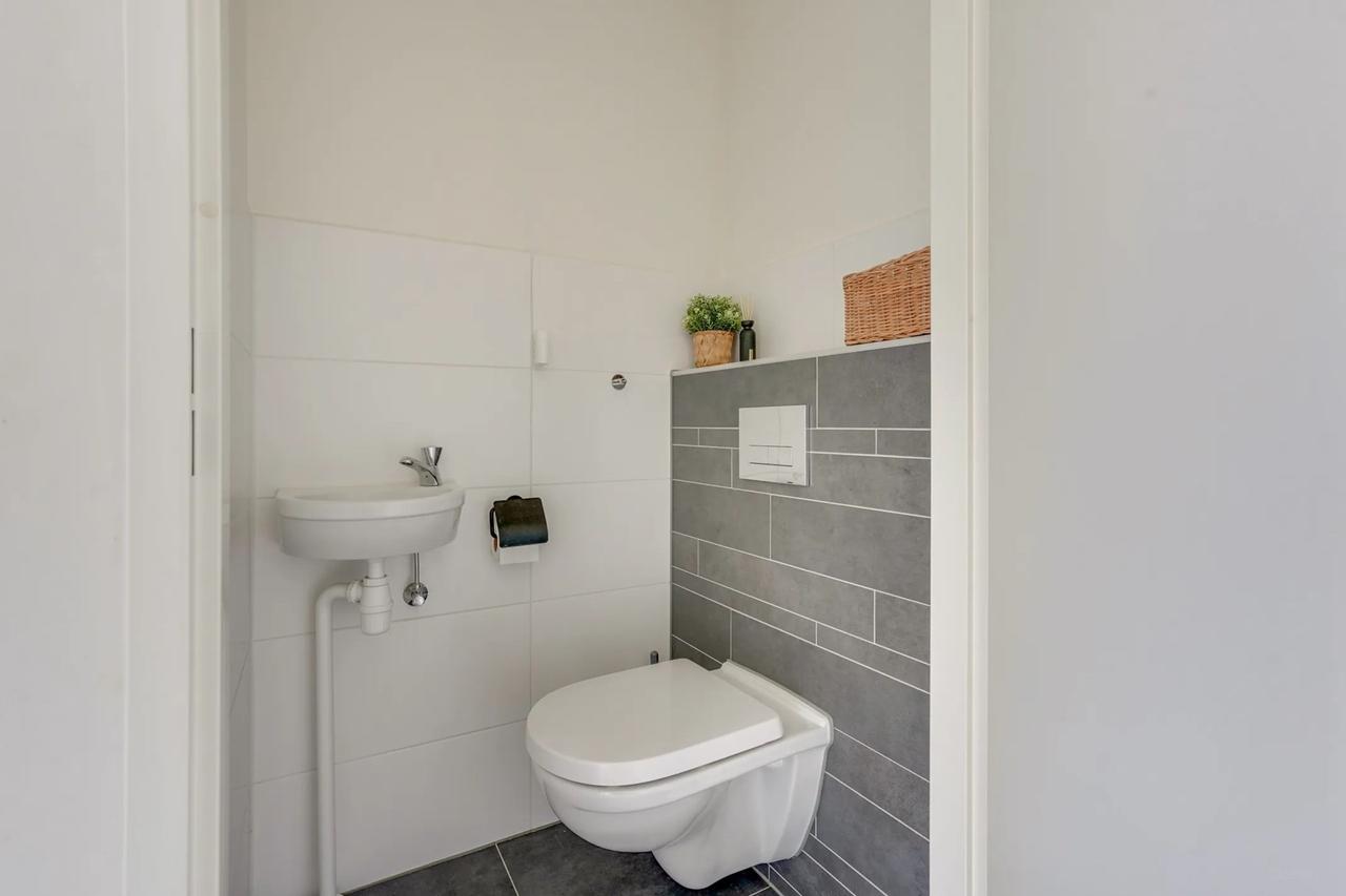 Furnished 3-Room Apartment with Balcony - Image 5