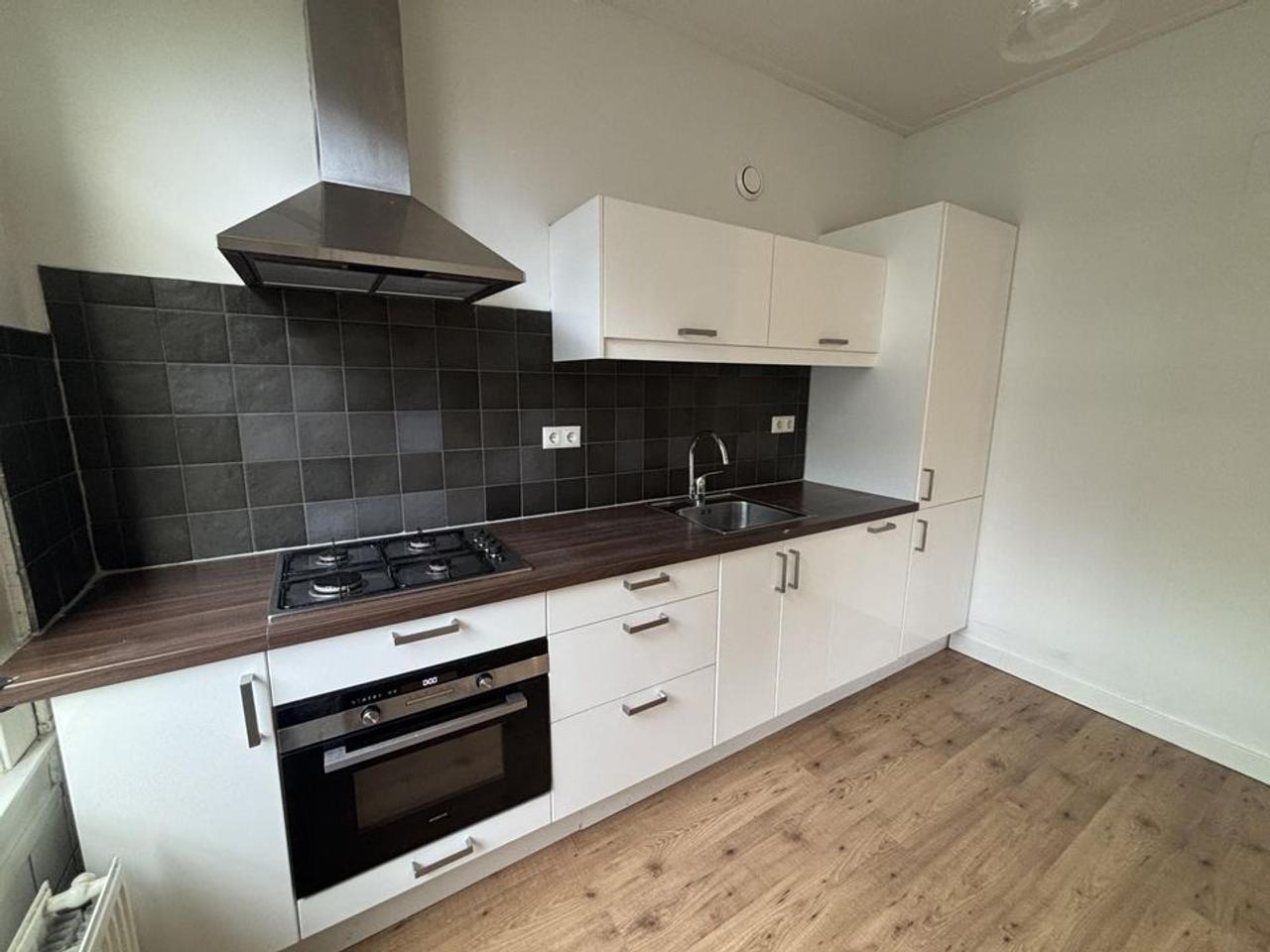 77 m² appartement met 2 slaapkamers - Afbeelding 1