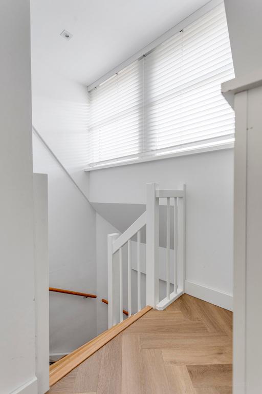 Furnished Detached House with Garden - Image 24
