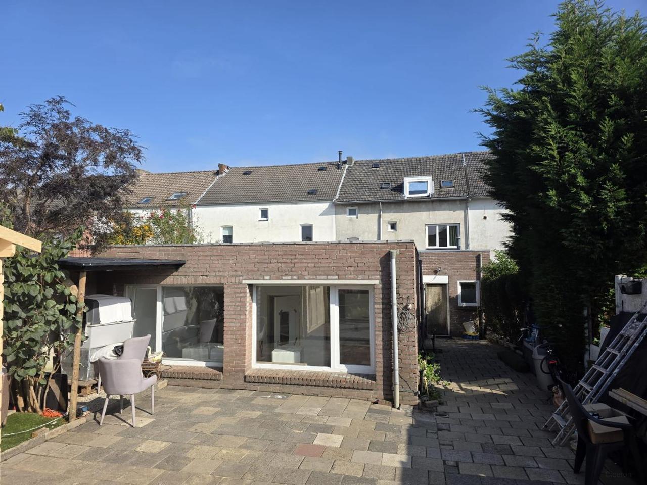 Studio with garden in Landgraaf - Image 2
