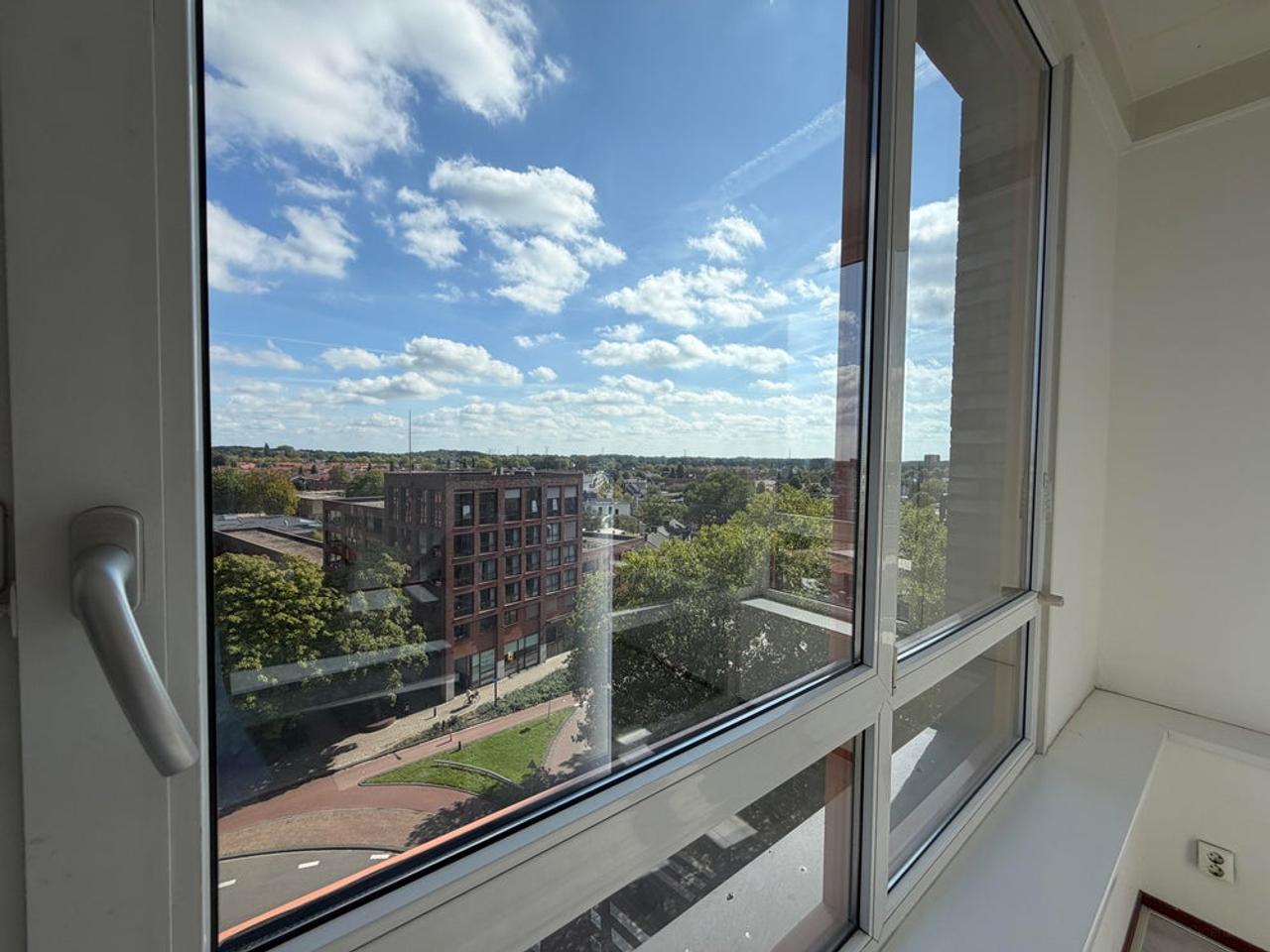 Available Now: 2-Bedroom Apartment in Enschede - Image 15