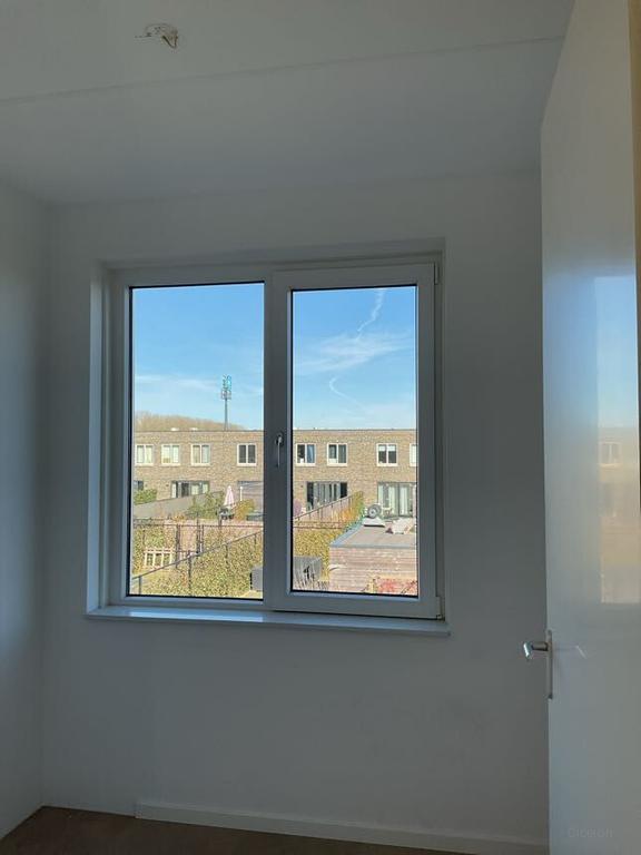 Hoekwoning met tuin en zonnepanelen - Afbeelding 3