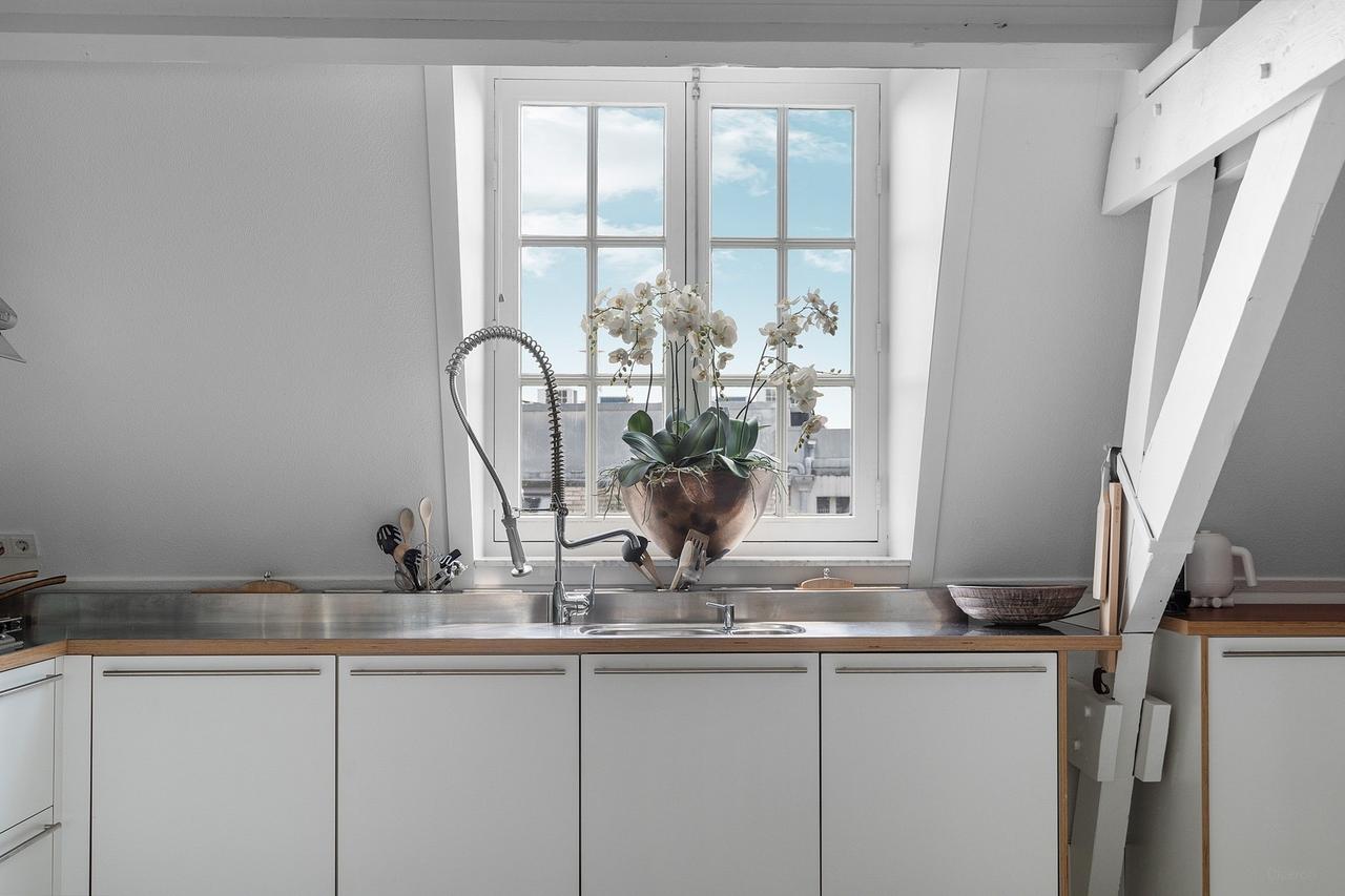 150 m² Penthouse with Rooftop Terrace - Image 10