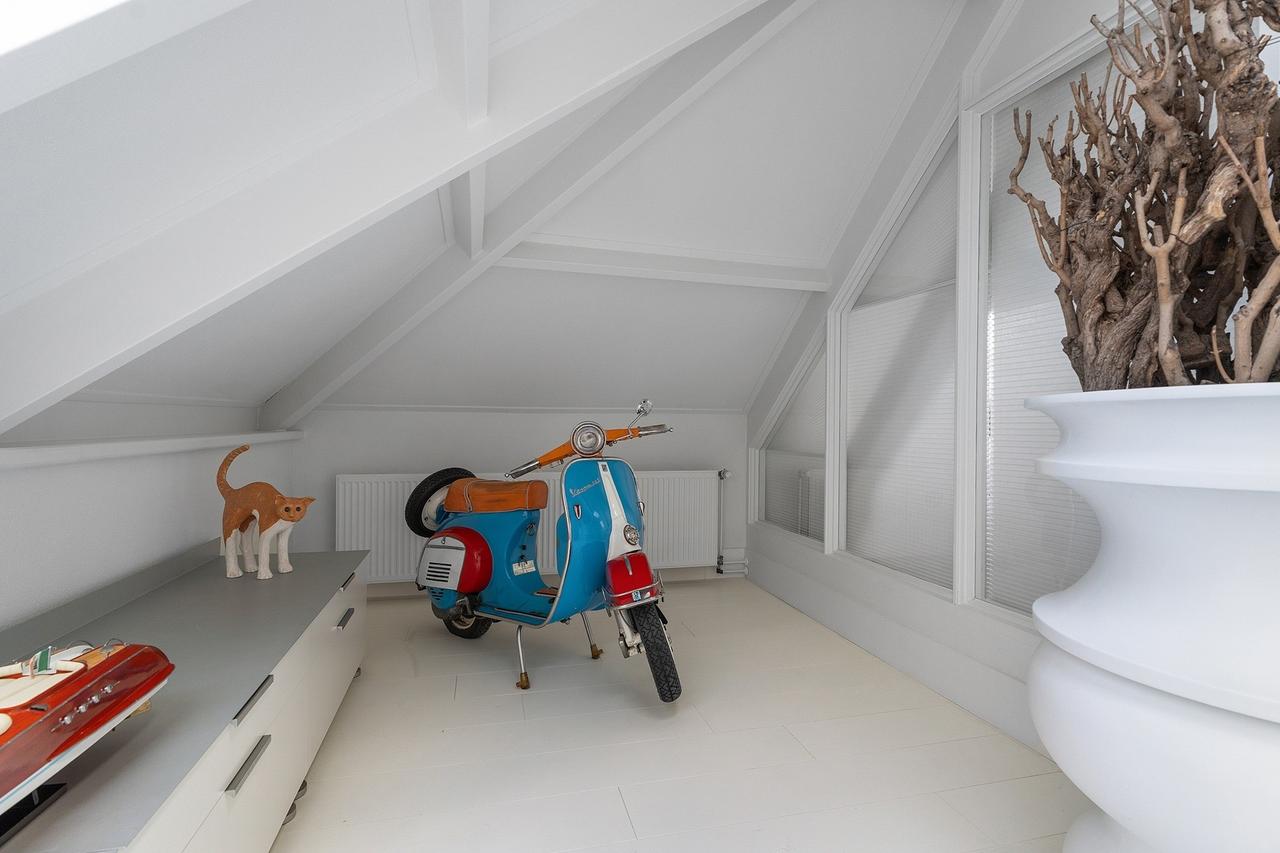 150 m² Penthouse with Rooftop Terrace - Image 29