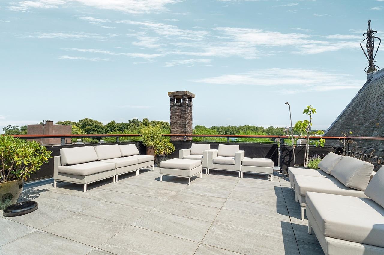 150 m² Penthouse with Rooftop Terrace - Image 41
