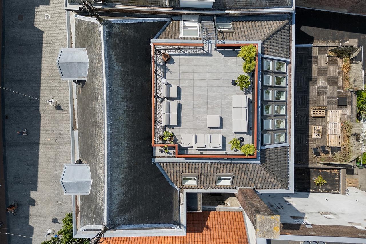 150 m² Penthouse with Rooftop Terrace - Image 45