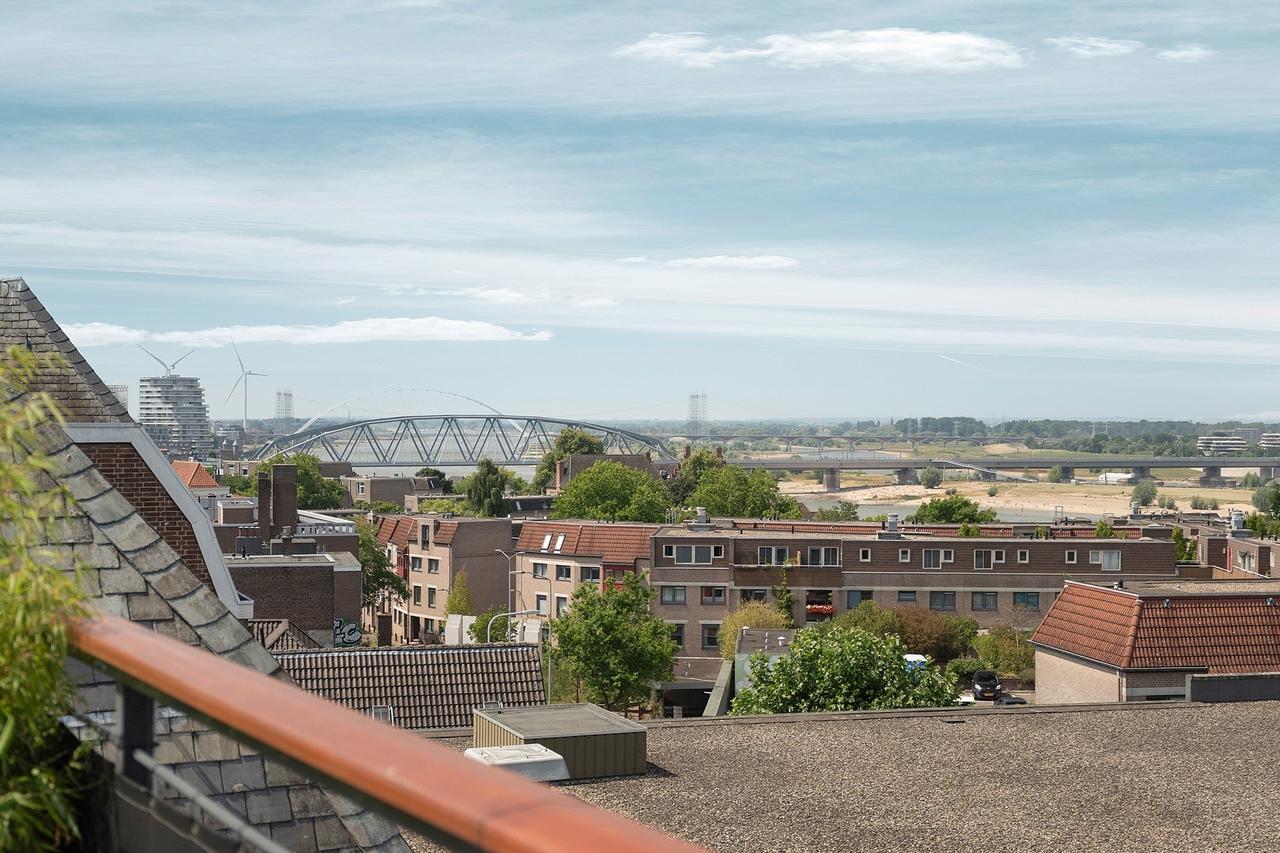 150 m² Penthouse with Rooftop Terrace - Image 46