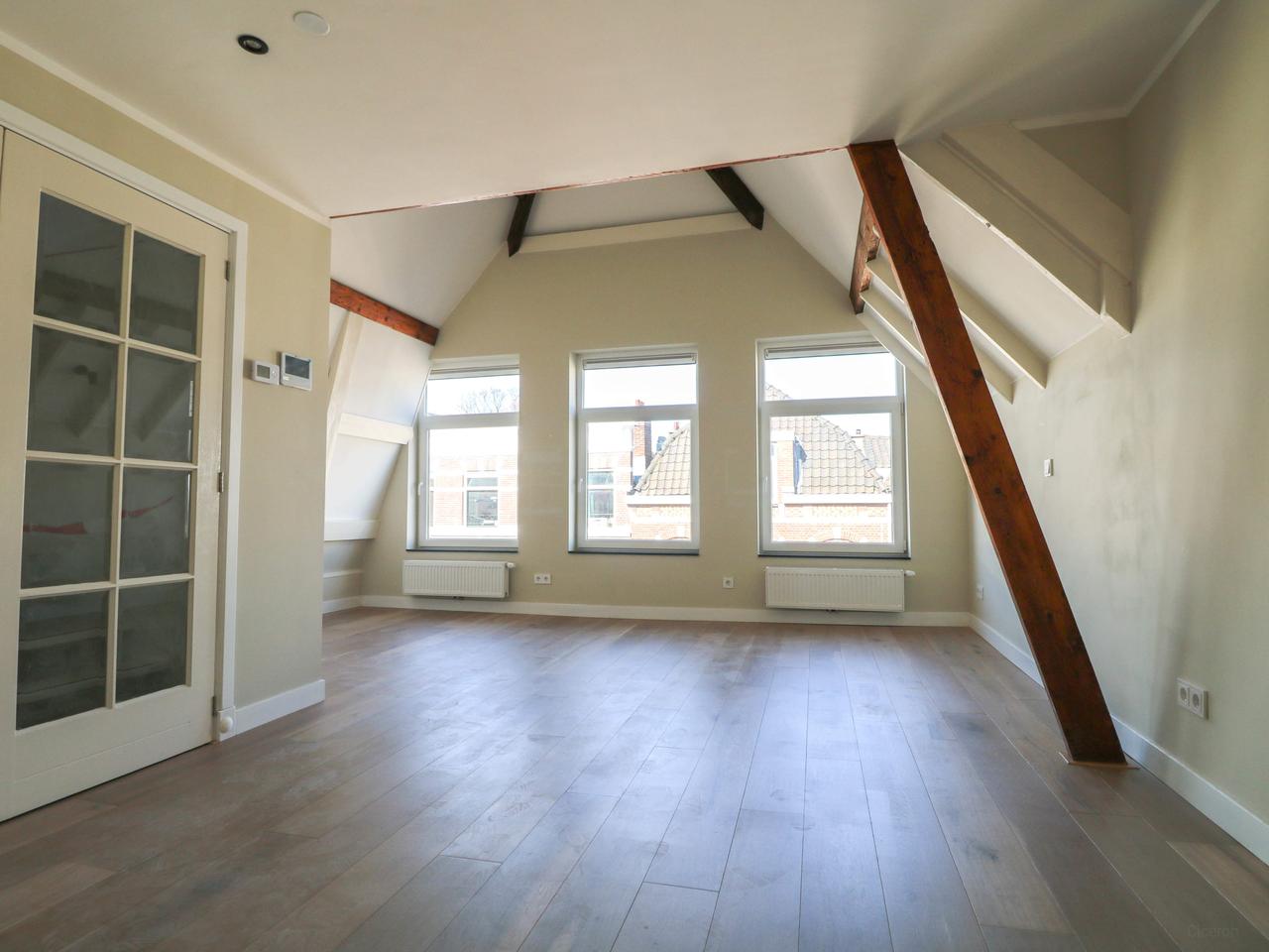 65 m² apartment with private balcony - Image 2