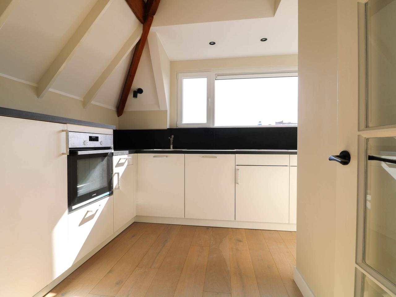 65 m² apartment with private balcony - Image 4