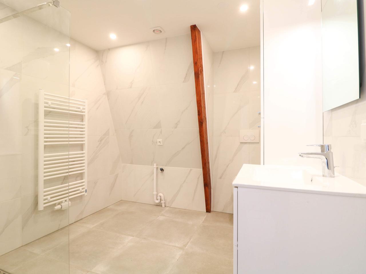 65 m² apartment with private balcony - Image 5