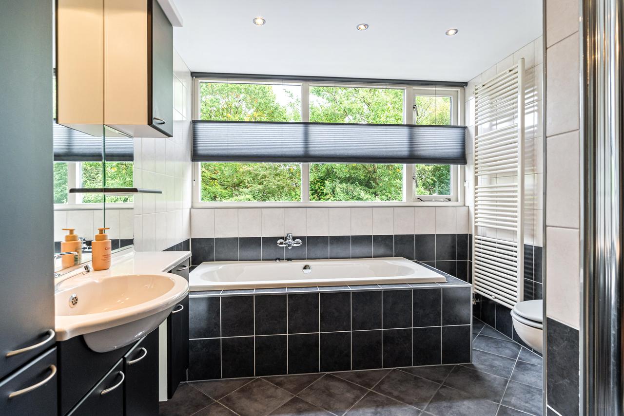 134 m² tussenwoning met 4 slaapkamers - Afbeelding 30
