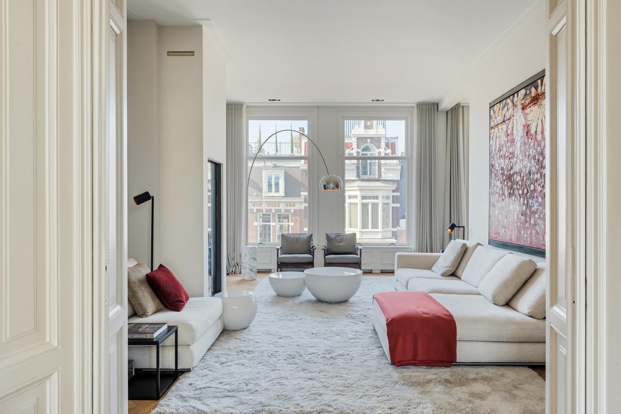 Furnished 4-Bedroom Apartment with Roof Terrace - Image 4