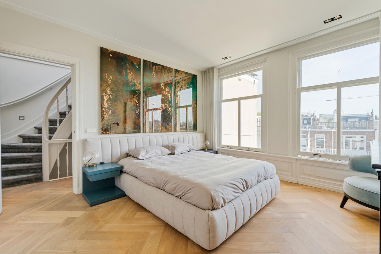 Furnished 4-Bedroom Apartment with Roof Terrace - Image 10