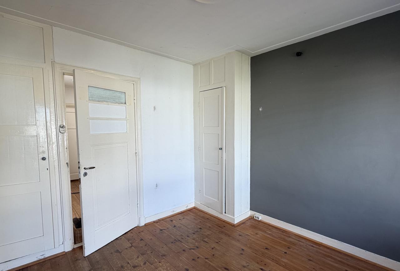 Room with rooftop terrace near city centre - Image 5