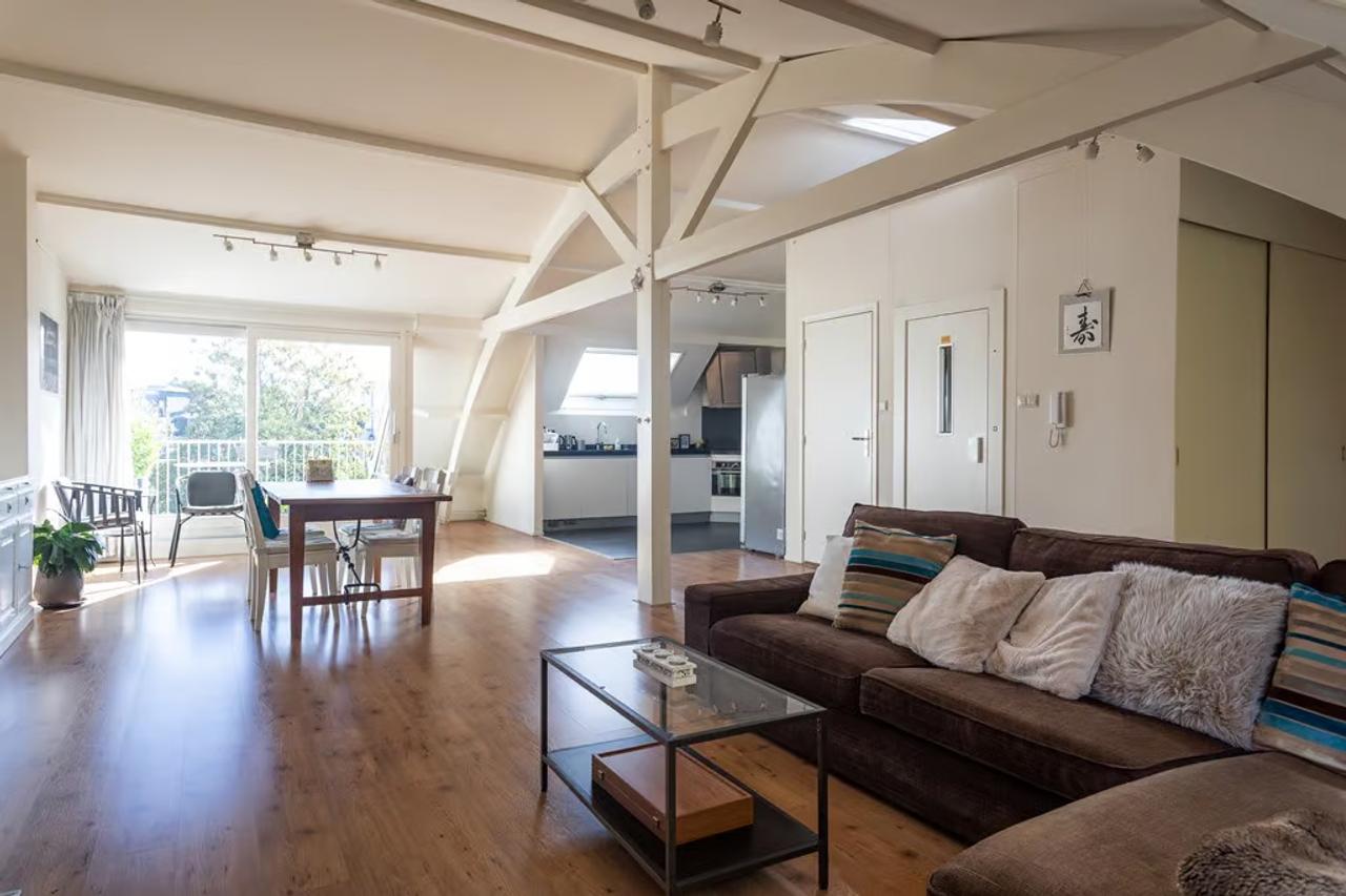 3 Bedrooms with Balcony and Rooftop Terrace - Image 1
