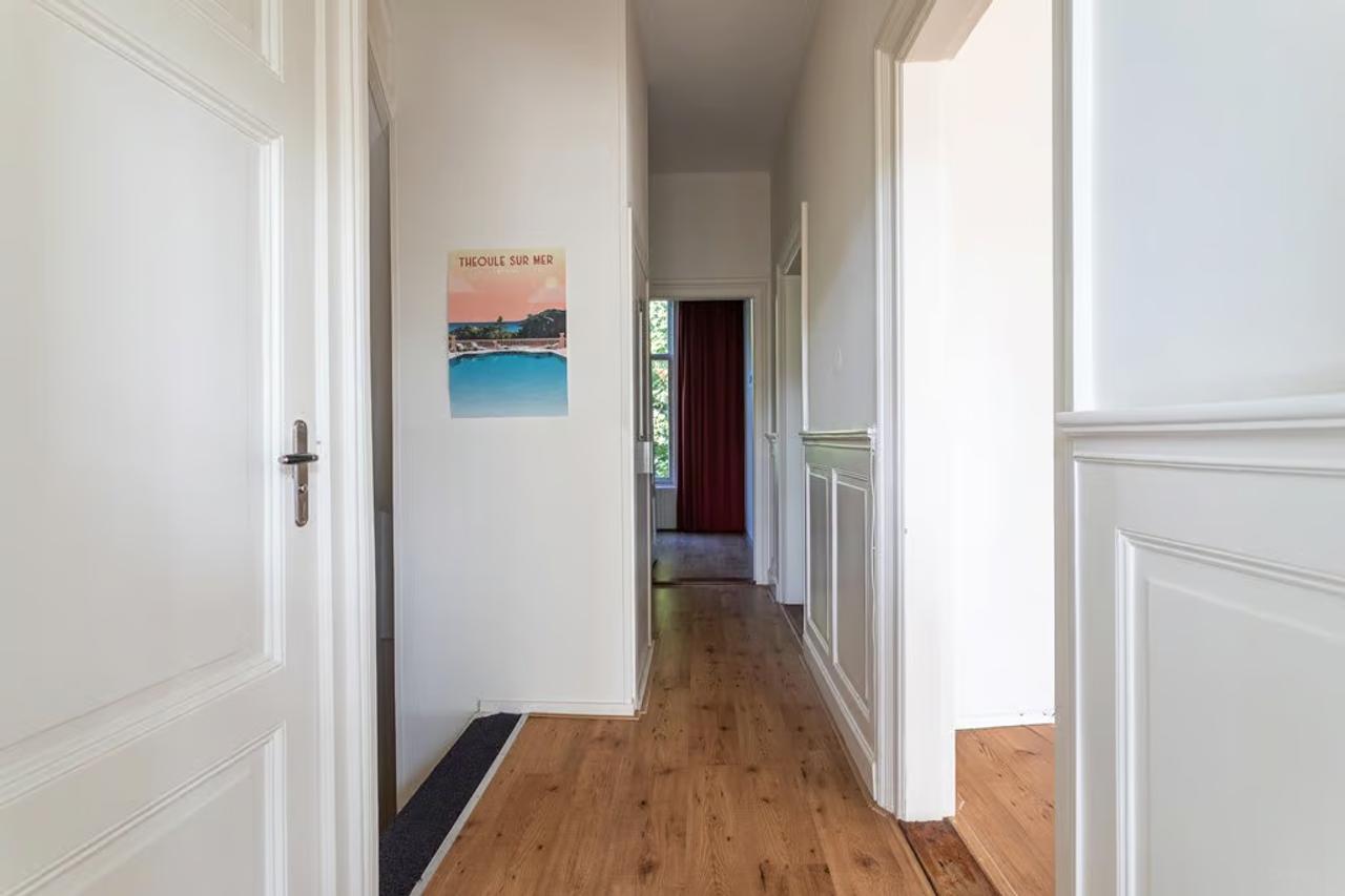 3 Bedrooms with Balcony and Rooftop Terrace - Image 20
