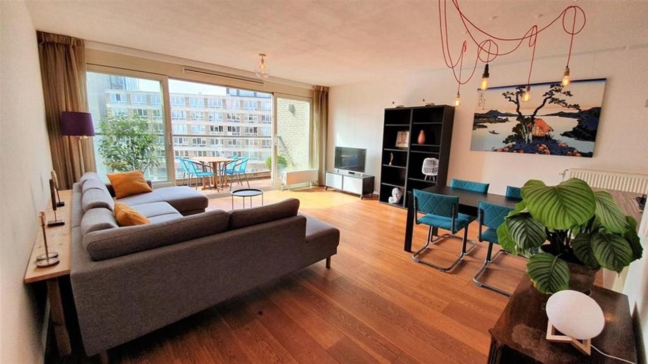 100 m² huurappartement met balkon in De Kolenkit - Afbeelding 1