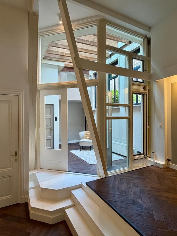 Gemeubileerd 3-kamerappartement bij station - Afbeelding 14