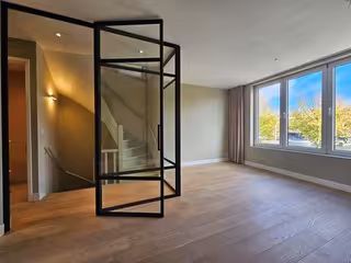 93 m² upper-floor apartment with 4 bedrooms