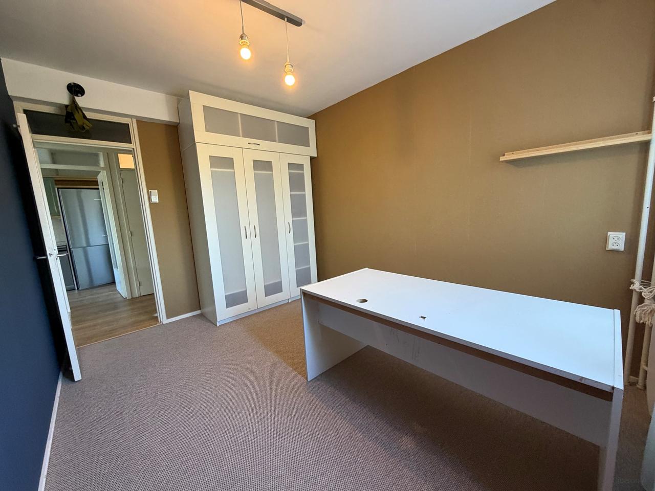 90 m² apartment with 3 bedrooms - Image 14
