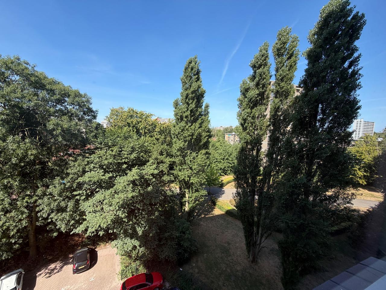 90 m² apartment with 3 bedrooms - Image 23